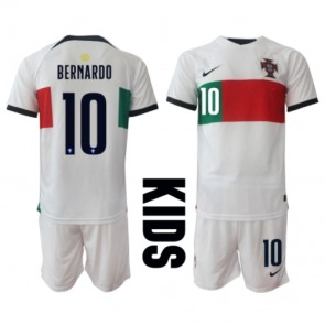 Portugal Bernardo Silva #10 kläder Barn VM 2022 Bortatröja Kortärmad (+ korta byxor)